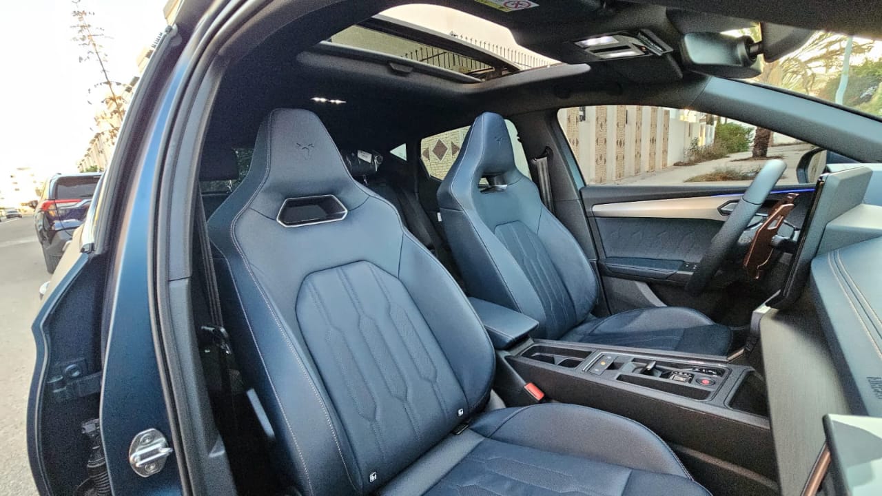 Lazrak auto Cupra leon 2024 